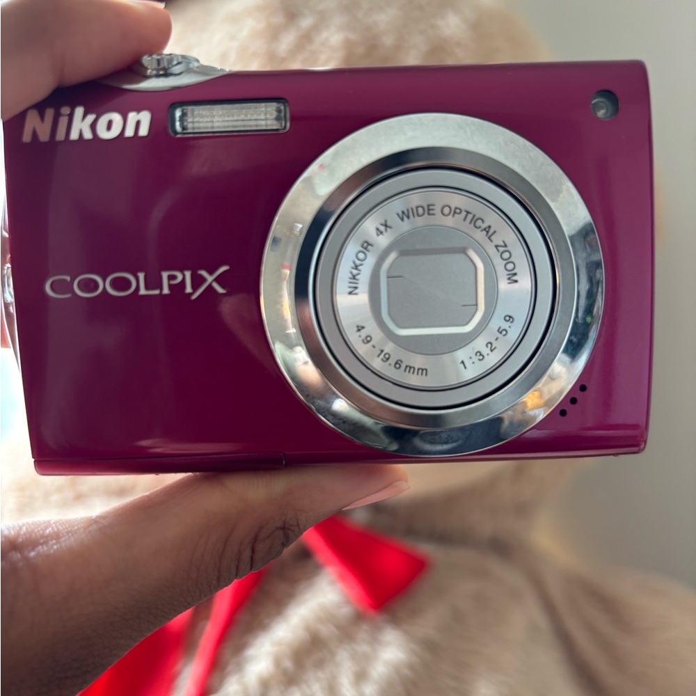 Nikon Red Digital Camera Compact Point-and-Shoot - Picture 3 of 11